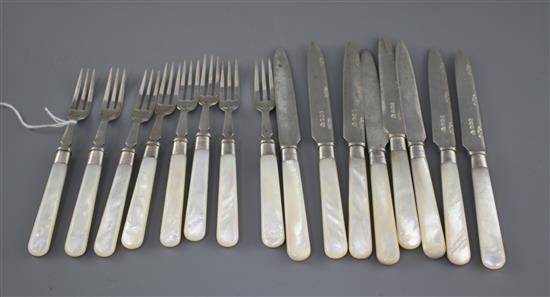 Eight pairs of George V mother of pearl handled silver dessert eaters by Goldsmiths & Silversmiths Co. Ltd, London, 1924,
